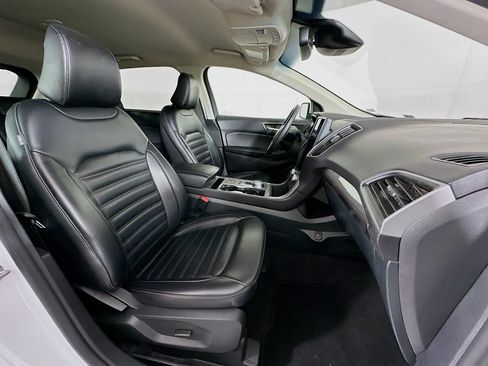 Used 2024 Ford Edge SEL image 29