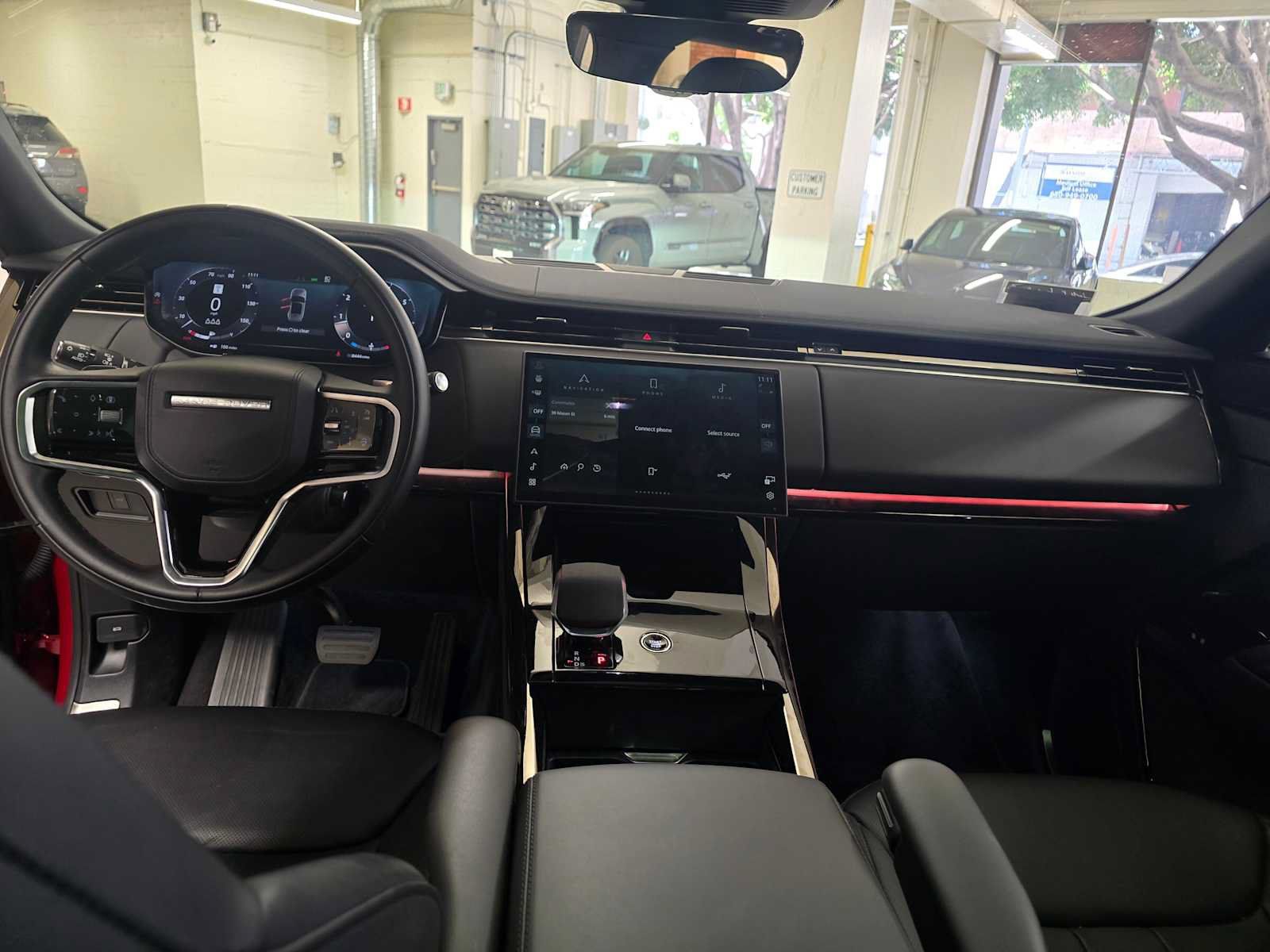 Used 2025 Land Rover Range Rover Sport SE AWD/4WD image 19
