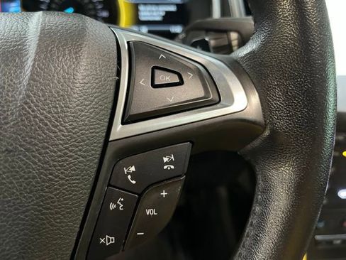 Used 2018 Ford Edge Titanium w/ Equipment Group 301A AWD/4WD image 20