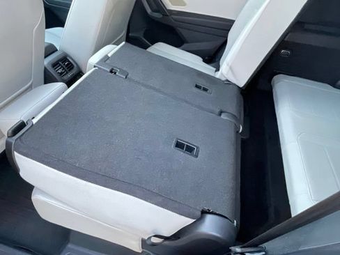 Used 2019 Volkswagen Tiguan SEL w/ 3rd Row Seat Package AWD/4WD image 60
