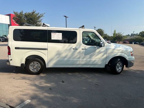 Used 2018 Nissan NV 3500 SL RWD image 7