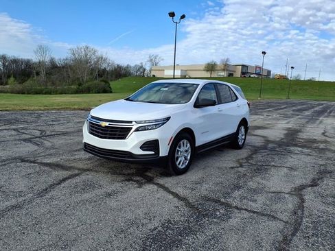 Used 2024 Chevrolet Equinox LS w/ LS Convenience Package FWD image 44