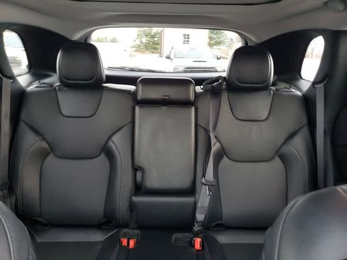 Used 2022 Jeep Cherokee Limited image 13