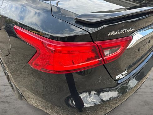 Used 2017 Nissan Maxima SR w/ Midnight Edition FWD image 21