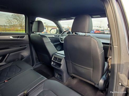 Used 2025 Volkswagen Atlas Cross Sport SE image 42