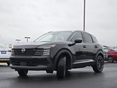 Used 2025 Nissan Kicks SR image 7