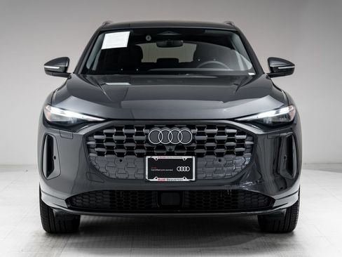 Certified 2025 Audi Q5 Premium w/ 19" Wheel Package AWD/4WD image 29
