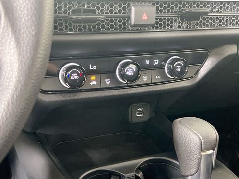Used 2025 Honda HR-V LX image 15