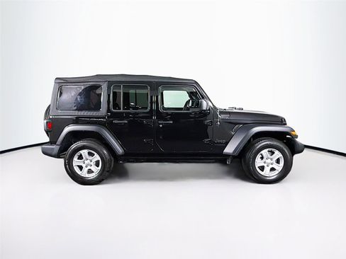 Used 2022 Jeep Wrangler Unlimited Sport AWD/4WD image 8