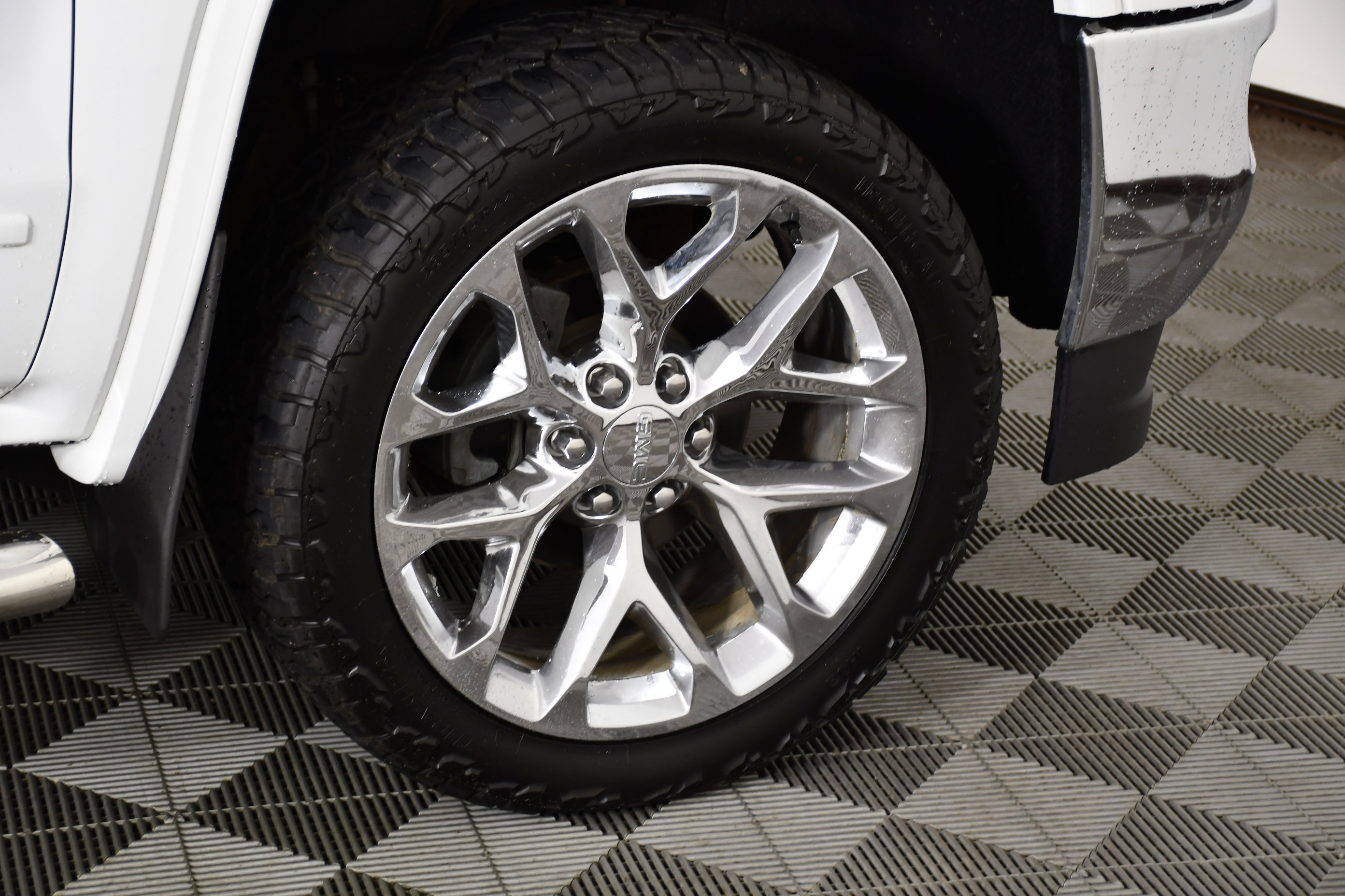 Used 2018 GMC Sierra 1500 SLE w/ SLE Value Package AWD/4WD image 50