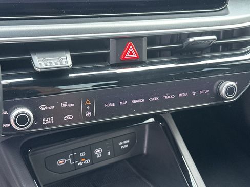 Used 2025 Kia K5 GT FWD image 16