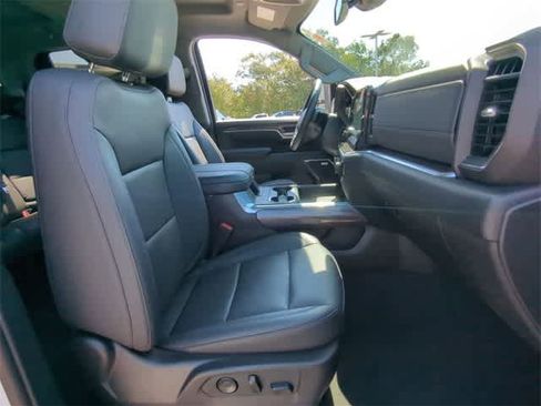 Used 2024 Chevrolet Silverado 2500 LTZ w/ LTZ Plus Package image 28