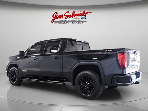 Used 2025 GMC Sierra 1500 Elevation w/ Elevation Premium Package AWD/4WD image 3