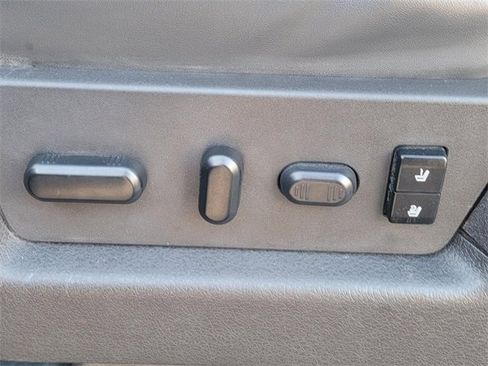 Used 2012 Ford F150 Raptor w/ Raptor Luxury Pkg image 32