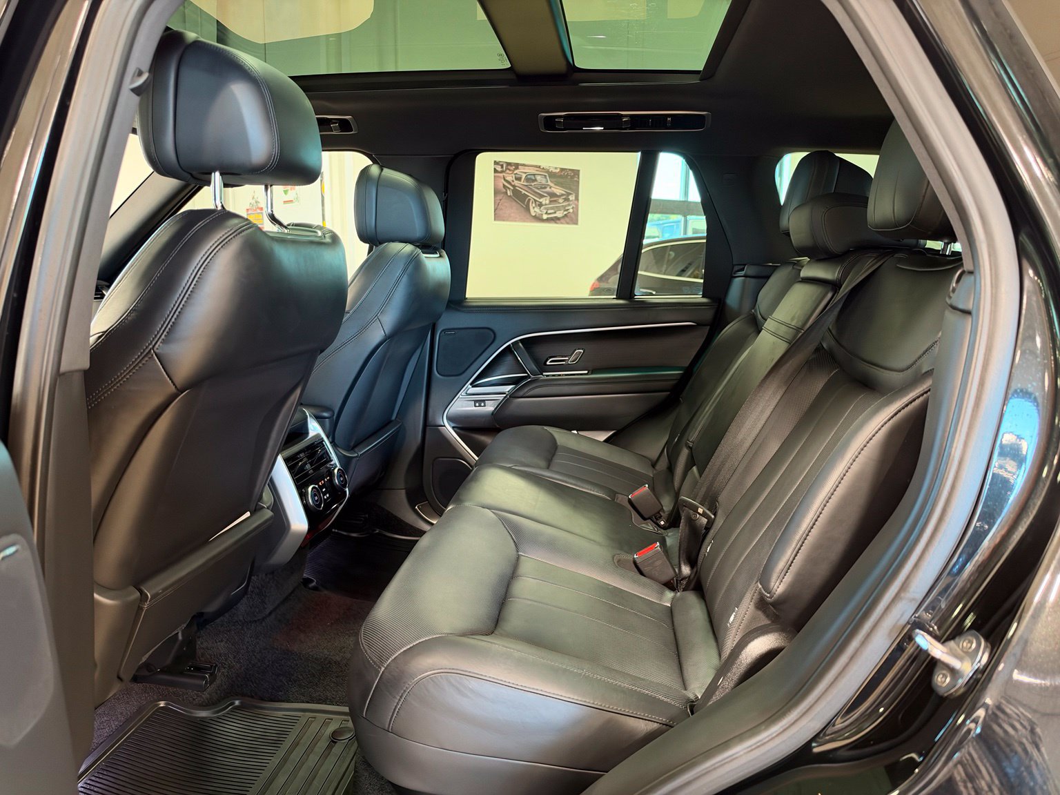 Used 2023 Land Rover Range Rover SE AWD/4WD image 35