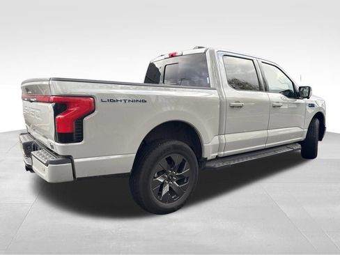 Used 2024 Ford F150 Lightning Lariat image 7