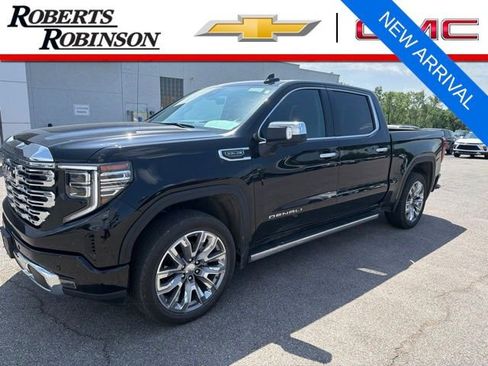 Used 2025 GMC Sierra 1500 Denali w/ Denali Reserve Package AWD/4WD image 1