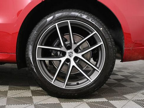 Used 2026 Porsche Macan AWD/4WD image 12