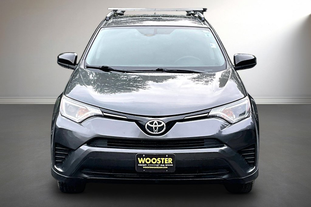 Used 2016 Toyota RAV4 LE AWD/4WD image 2