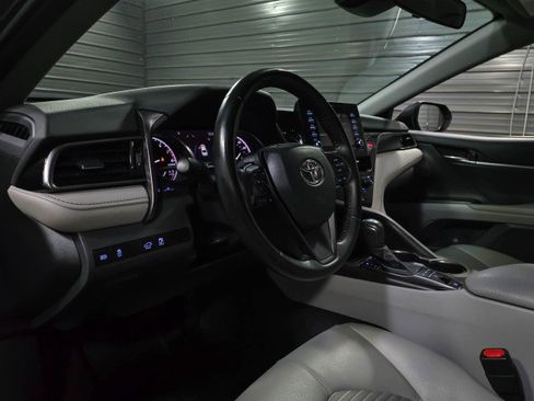 Used 2022 Toyota Camry SE image 10