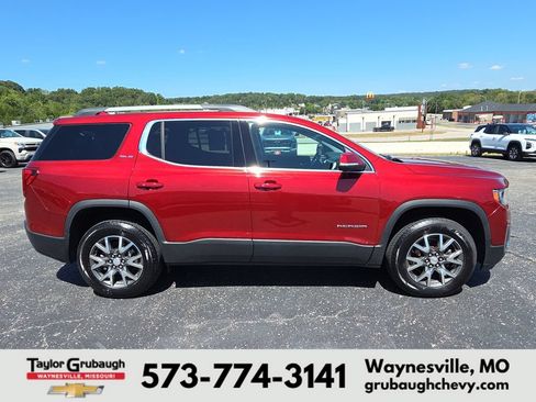 Used 2023 GMC Acadia SLE w/ Driver Convenience Package FWD image 9