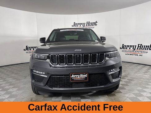 Used 2023 Jeep Grand Cherokee Limited w/ Luxury Tech Group II AWD/4WD image 3