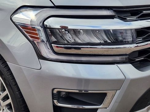 Certified 2022 Ford Expedition Limited image 9