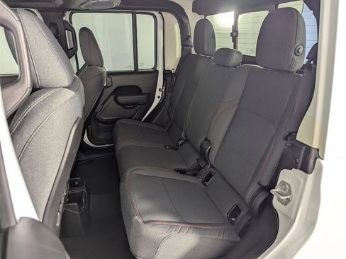 New 2025 Jeep Gladiator Rubicon w/ Safety Group image 29