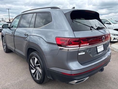 Used 2024 Volkswagen Atlas SE AWD/4WD image 7