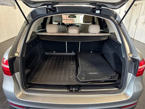 Used 2019 Mercedes-Benz GLC 300 image 12