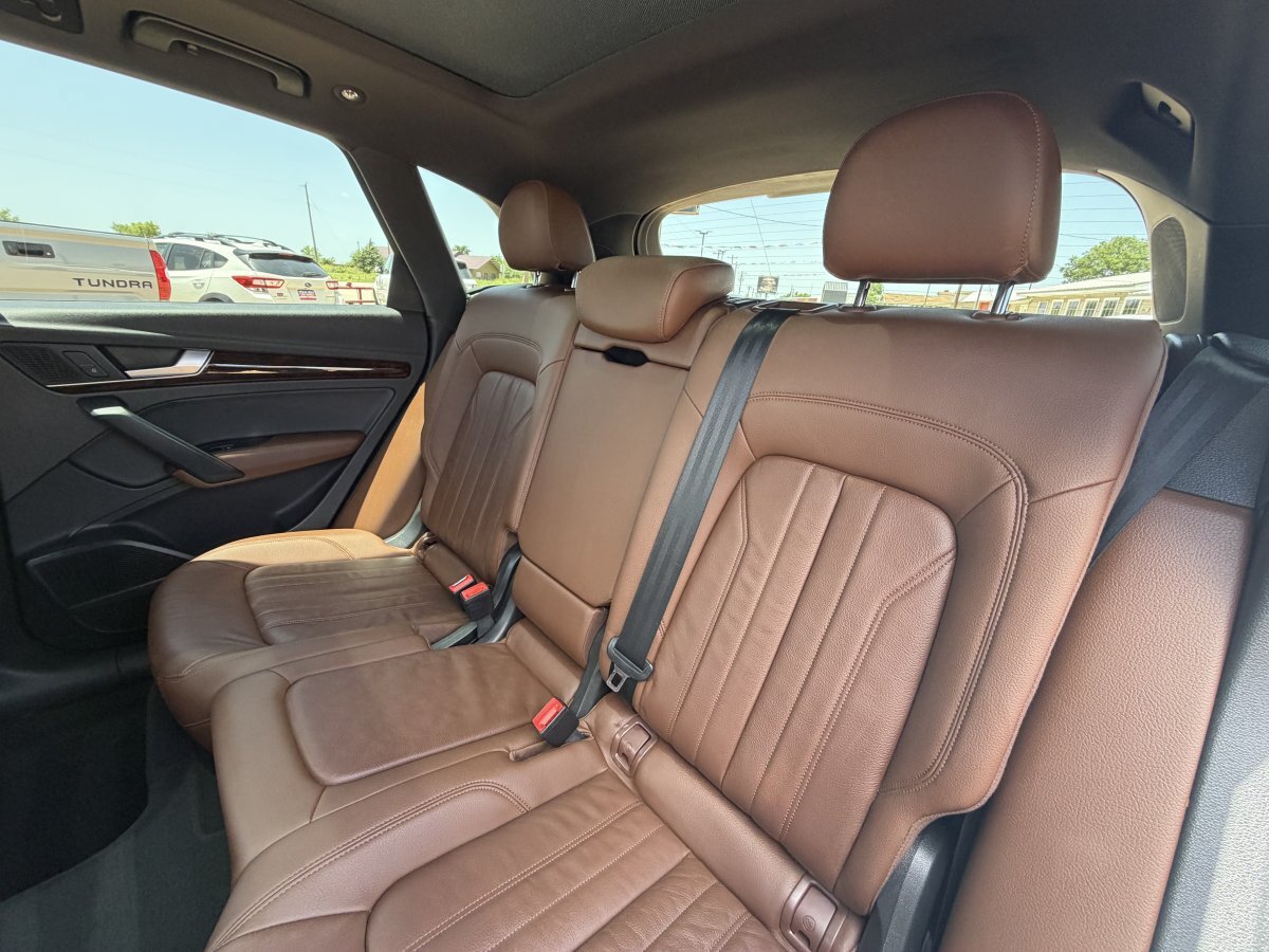 Used 2018 Audi Q5 2.0T Premium Plus AWD/4WD image 19