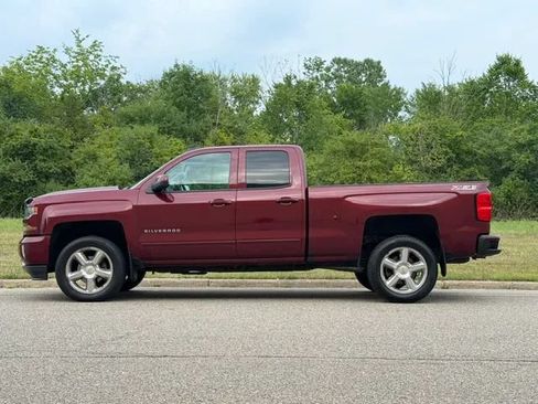 Used 2017 Chevrolet Silverado 1500 LT w/ All Star Edition AWD/4WD image 12