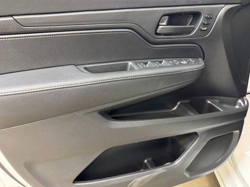 Used 2025 Honda Odyssey Sport-L image 8