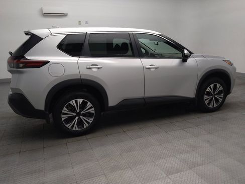 Used 2022 Nissan Rogue SV FWD image 10