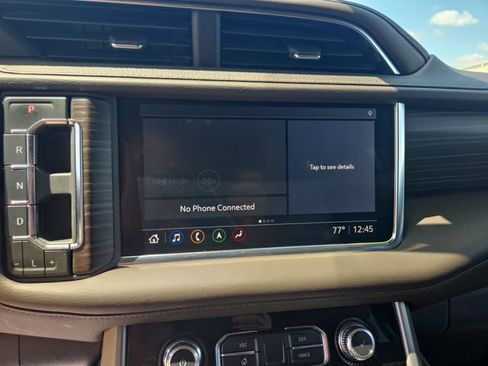 Used 2021 GMC Yukon XL Denali AWD/4WD image 18