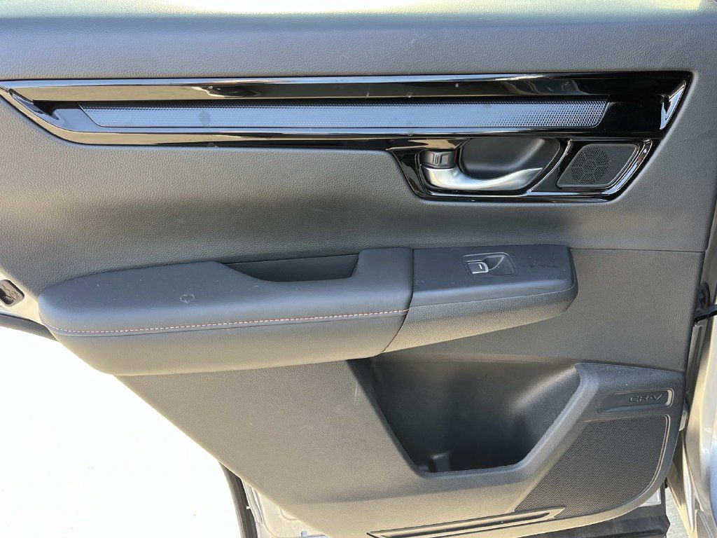 Used 2025 Honda CR-V Sport Touring image 20