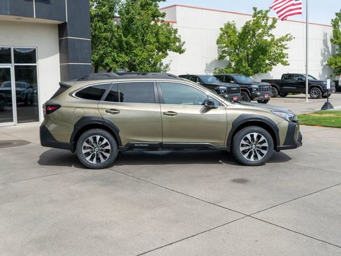 Used 2024 Subaru Outback Limited AWD/4WD image 8