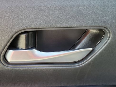 Certified 2025 Nissan Kicks SR FWD image 13
