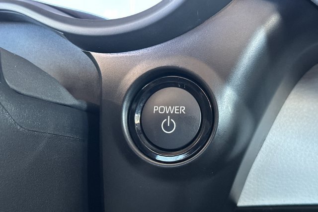 Used 2026 Toyota Sienna XLE AWD/4WD image 21