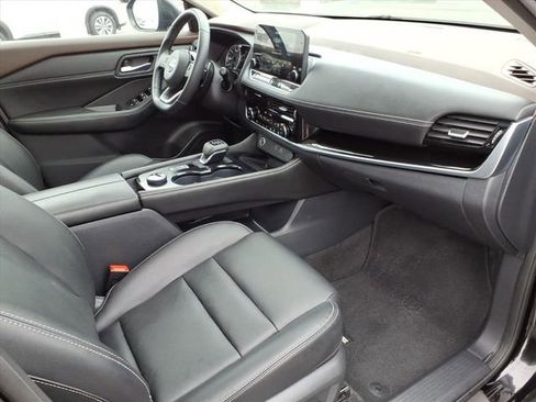 Certified 2023 Nissan Rogue SL w/ SL Premium Package image 20