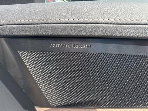 Used 2025 Volvo XC90 B6 Plus image 34