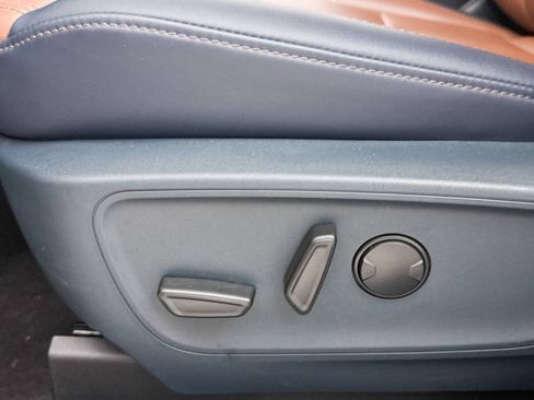 Used 2023 Ford Maverick Lariat w/ Lariat Luxury Package FWD image 27