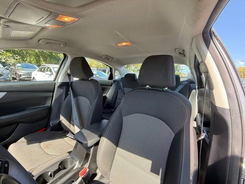 Used 2023 Kia Forte LXS image 22