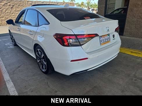 Used 2025 Honda Civic Sport Touring image 6