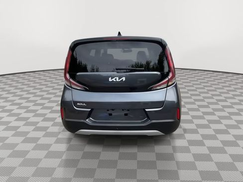 Used 2024 Kia Soul LX w/ Option Group 015 FWD image 7
