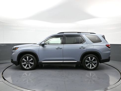 Certified 2024 Honda Pilot Touring image 9