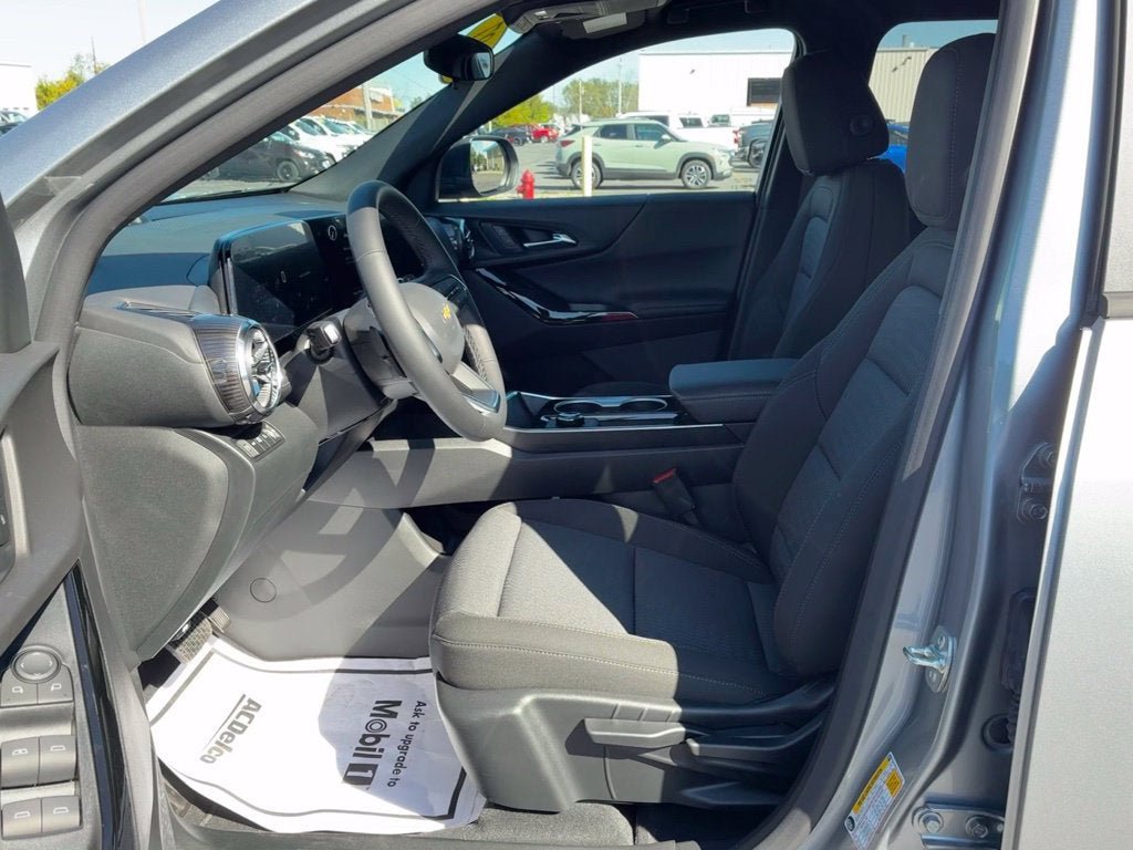New 2027 Chevrolet Equinox LT AWD/4WD image 5