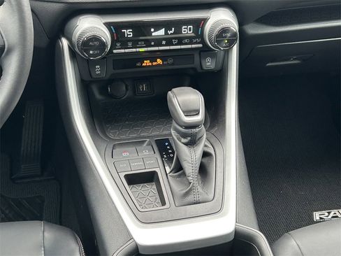 Used 2024 Toyota RAV4 XLE Premium image 21