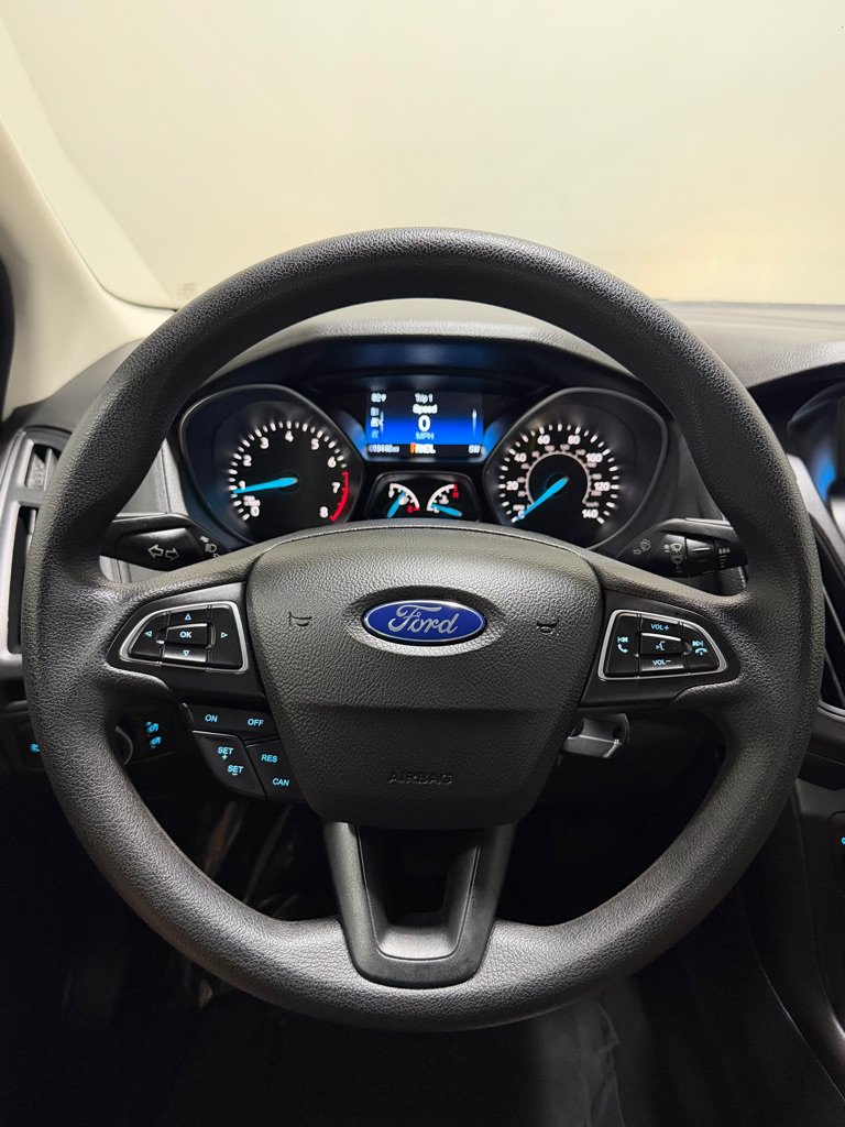 Used 2017 Ford Focus SE FWD image 15