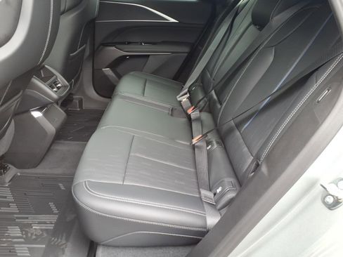 New 2026 Cadillac Lyriq Luxury AWD/4WD image 10